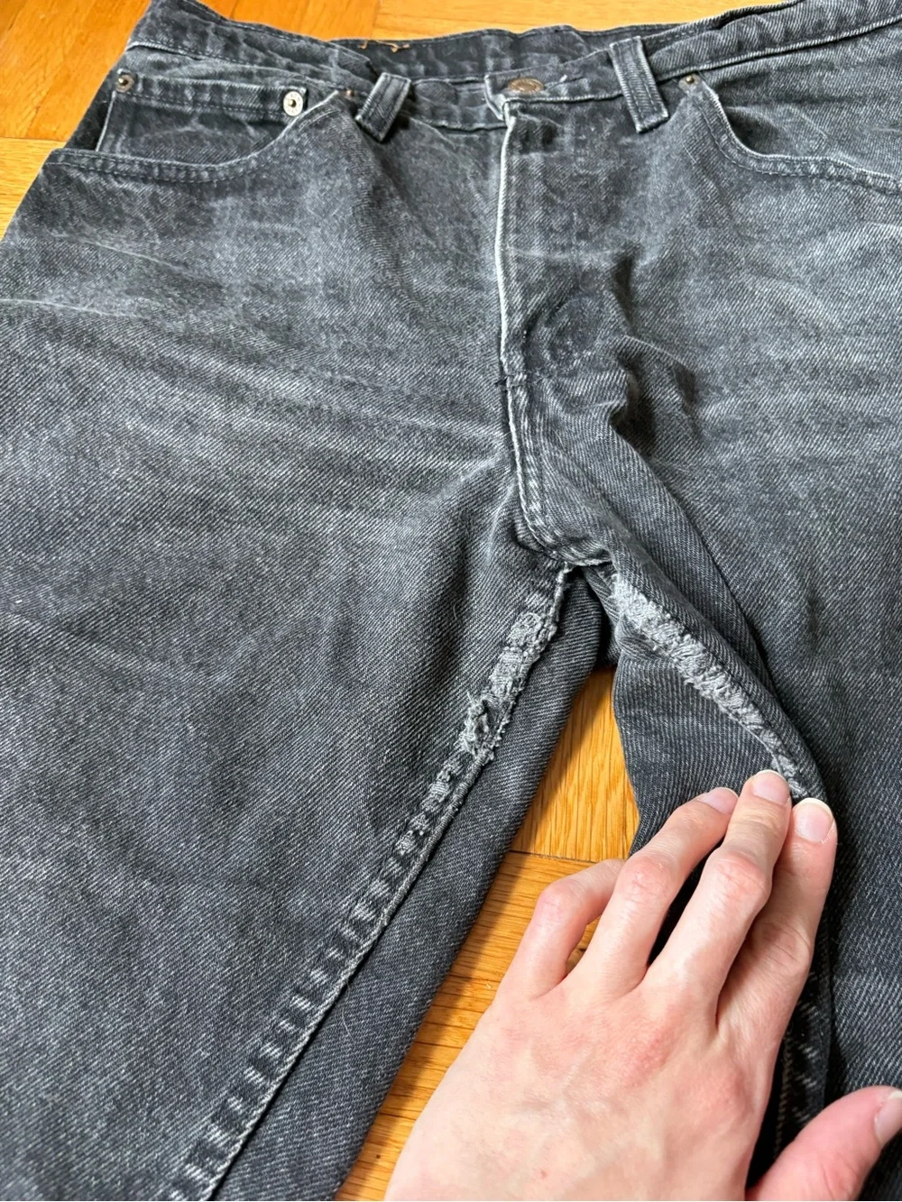 🍁 vintage 90s Levi’s 550s 🍁